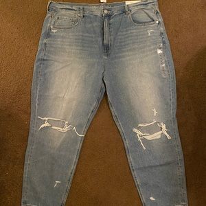 American Eagle Mom Jeans, size 22, never worn, tags still on